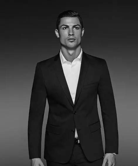 门兴0-0莱比锡，奥诺拉破门被吹，劳姆中框，门兴全场0射正（门兴0-0战平莱比锡：奥诺拉进球被判无效，劳姆中柱，门兴全场零射正）