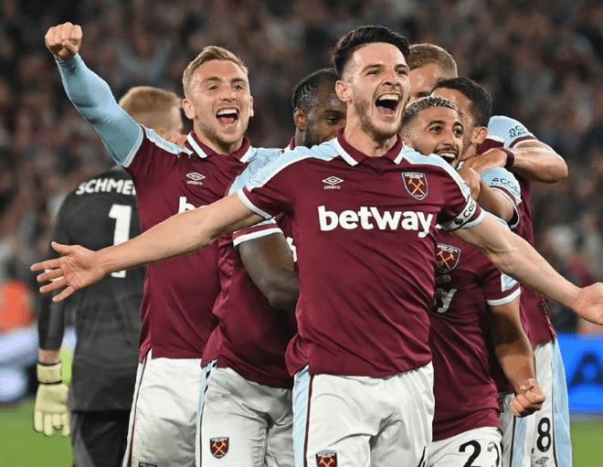 懂球帝12周年120大瞬间决赛：梅西捧大力神杯PK武磊绝平巴萨（懂球帝12周年120大瞬间总决赛：梅西捧大力神杯对决武磊读秒绝平巴萨）