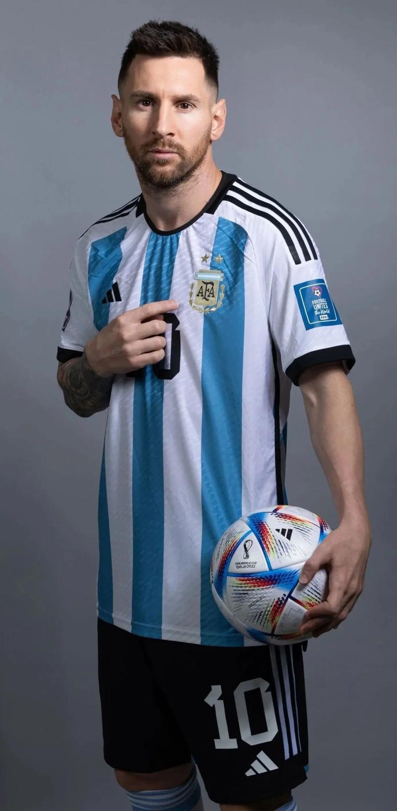 上海拍定妆照！四外合影，弗格太逗，3对双人组合影充满看点！（上海定妆照出炉：四外同框，弗格搞笑抢镜，三组双人合影看点十足）