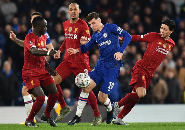 启蒙教练：维尼修斯一直有点叛逆，他应该学会控制和收敛脾气（启蒙教练：维尼修斯性格桀骜，需学会克制情绪）