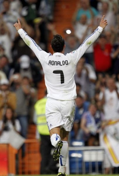 U22国足李镇全：团结且强大的集体，在正确道路上继续前进吧（U22国足李镇全：团结铸就强队，沿着正确方向稳步前进）