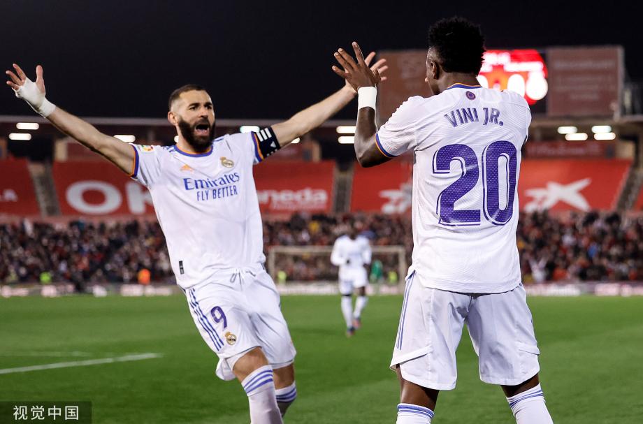 苏超40年垄断告急！大数据神奇小子带队，草根哈茨暴打豪门旧秩序（苏超四十年霸权松动！大数据少帅掌舵，草根哈茨掀翻豪门格局）