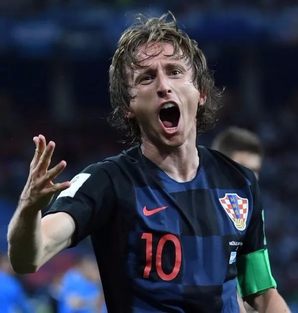 两将回应保罗事件：训练馆没他安静不少 他对自己和队友要求极高（两将谈及保罗风波：他不在训练馆更清静 对自我与队友标准极高）