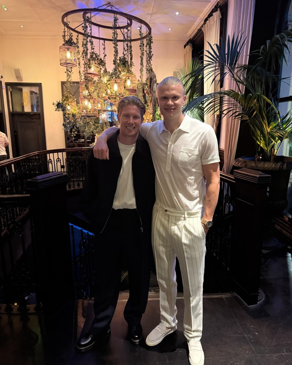 队报：吉达联合打算在世界杯后招募德尚，后者不排除执教可能（队报：吉达联合拟在世界杯后邀德尚执教，德尚对执教持开放态度）